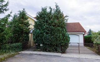 Vila superba cu cinci camere zona centrala - Poză 4