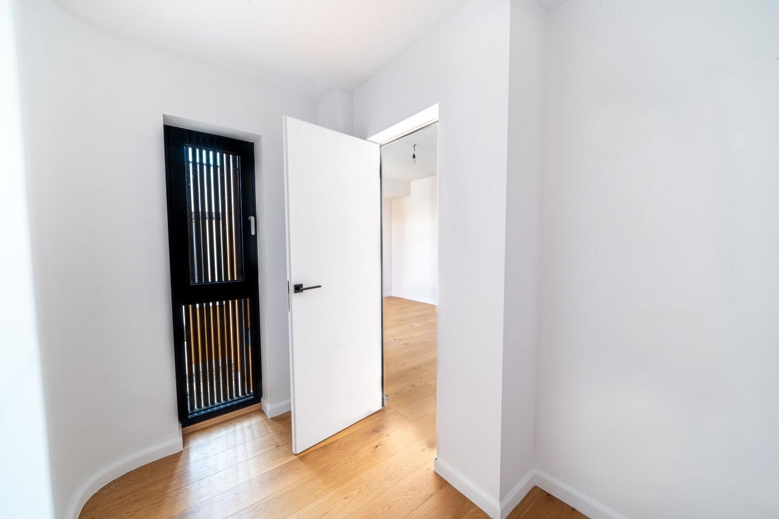 Vilă unica în Corbeanca - Liniște,natură și eleganță - Poză 21