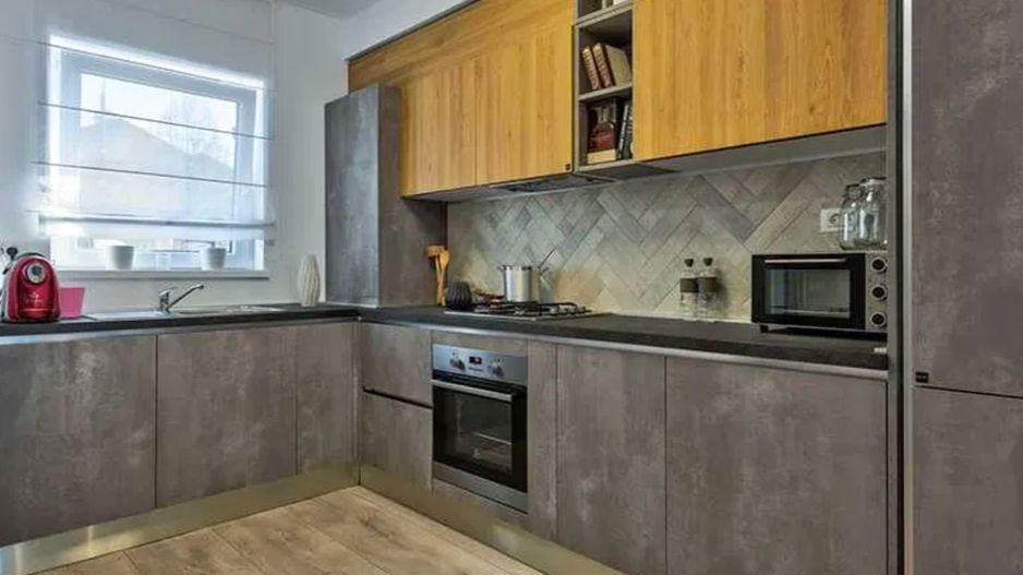 Inchiriere o casă tip duplex spațioasă și bine compartimentată - Poză 4