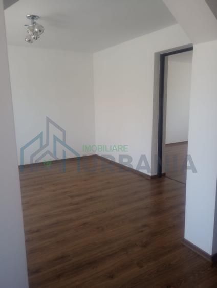 Casă cu 3 camere și teren de 1000 mp, recent renovată, Letcani, Iași - Poză 8