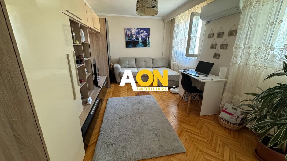 De vanzare apartament 3 camere, Cetate, zona B-dul Transilvaniei - Poză 2