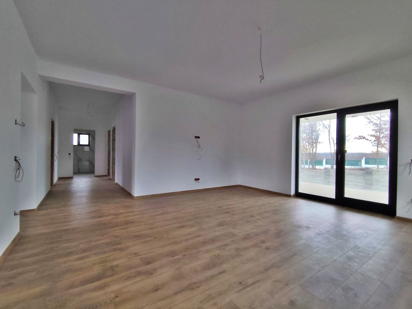 Casa noua de vanzare, nivel parter, living generos si 3 dormitoare - Poză 6