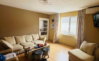 Casa pe principala in Giarmata  737mp teren - Poză 4