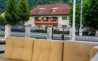 Pensiune Busteni, 14 camere, teren 900 mp, zona Libertatii, Acceptam Rate - Poză 10
