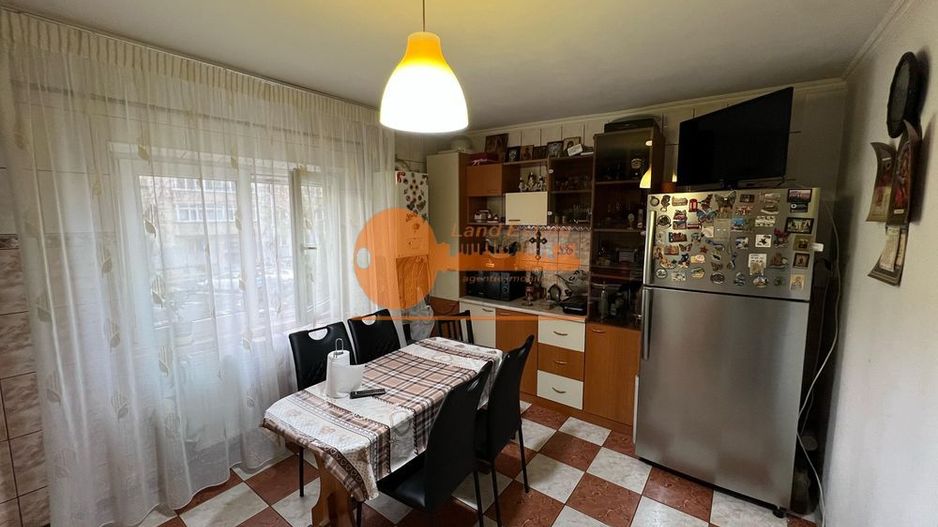 Apartament cu 4 camere in zona Parc Sebastian-Centrala Proprie - Poză 7