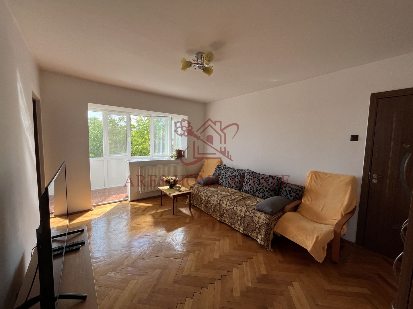 Apartament 4 camere, cu centrala proprie si boxă – zona Take Ionescu - Poză 1