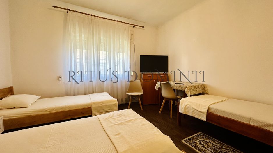 Apartament pentru 10 muncitori la Casa, Nufărul - Poză 2