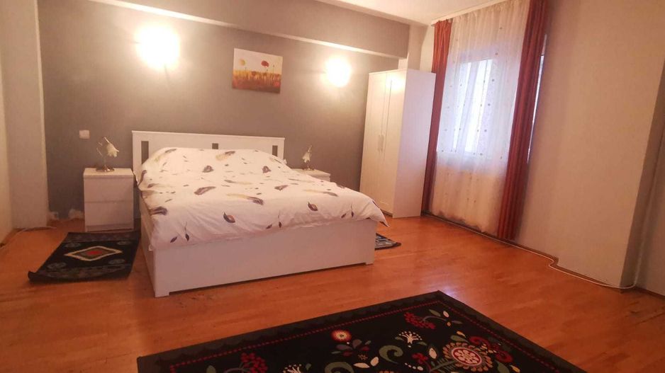 Vila cu 3 apartamente + o garsoniera -Unirii-Sf. Vineri - Poză 7