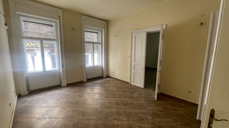 Ultracentral | 5 camere | Clădire istorică | Centrală proprie | Comision 0% - Poză 11