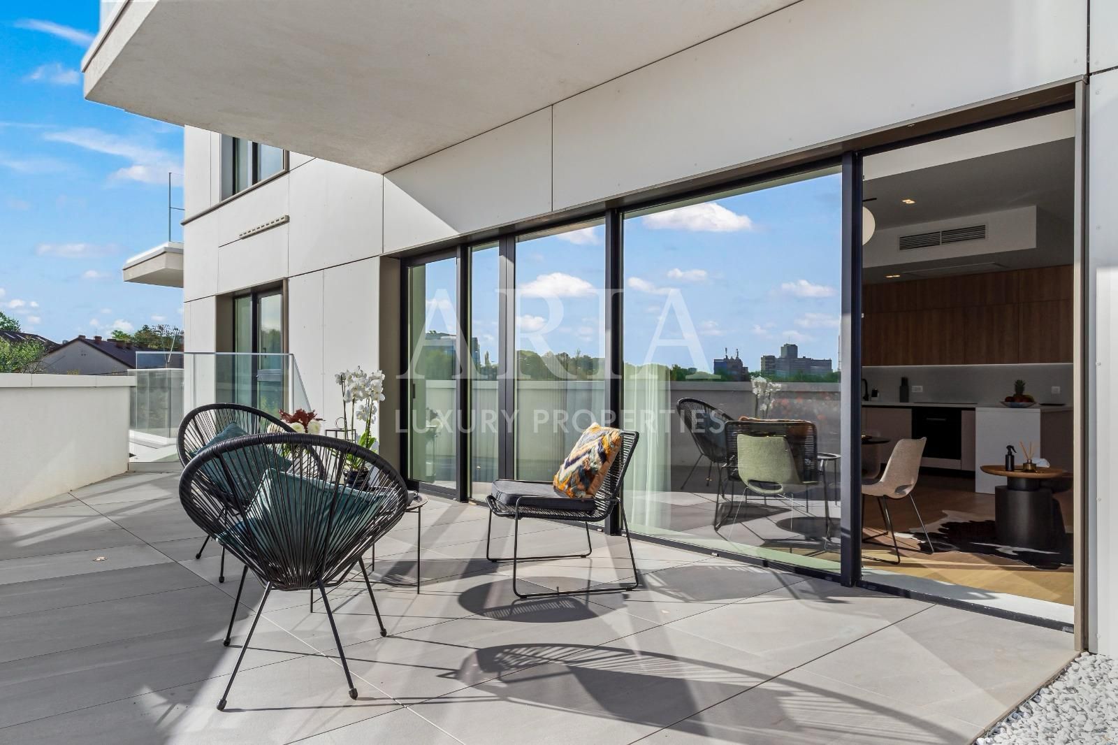 ONE VERDI PARK 3 CAMERE - Poză 8