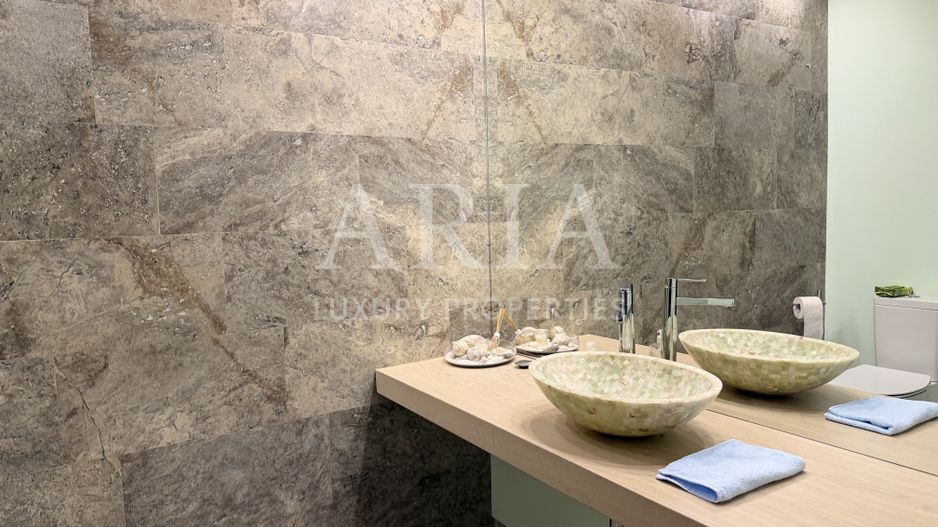 SNAGOV VILA | 36m DESCHIDERE LA LAC | PONTON 250mp | JACUZZI | SPA | BOWLING - Poză 6