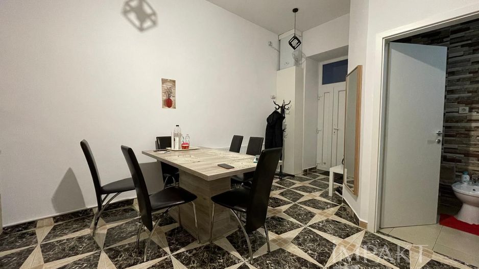 Apartament 3 camere, primitor, situat pe Bulevardul Eroilor!!! - Poză 9