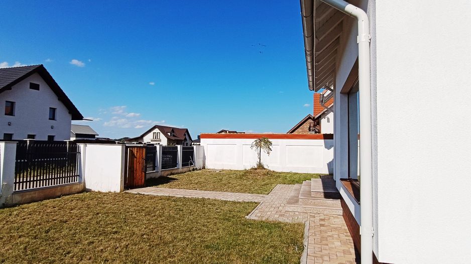 Vila cu arhitectura deosebita in Izvor-Tarlungeni - Poză 16