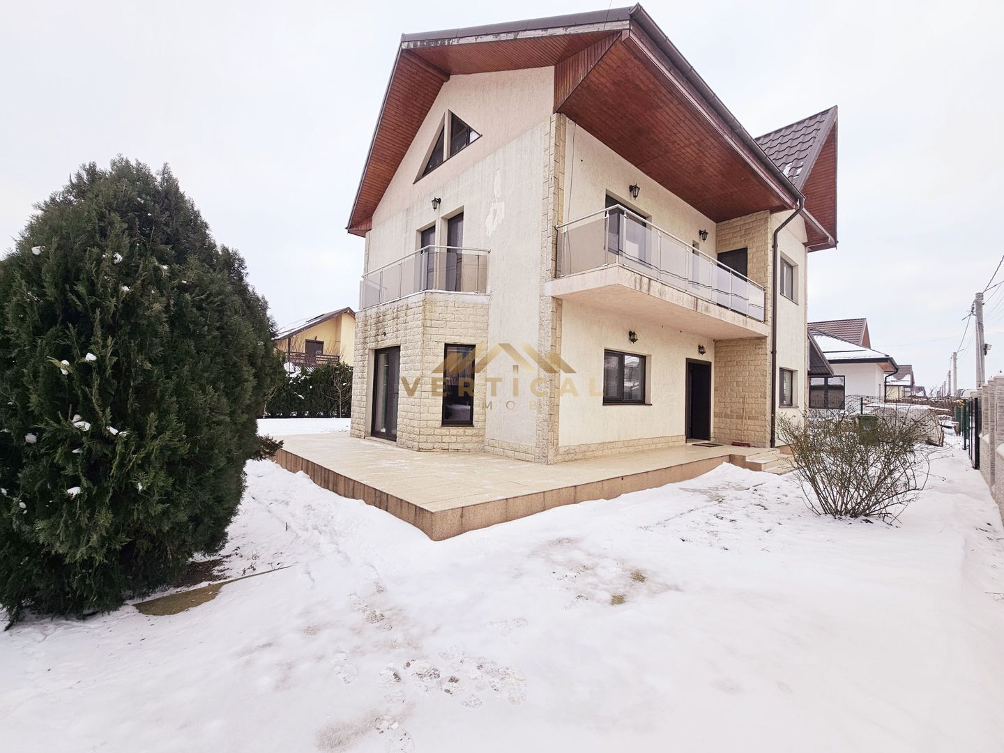 Vila de inchiriat cu 4 camere - comuna Berceni - Poză 1