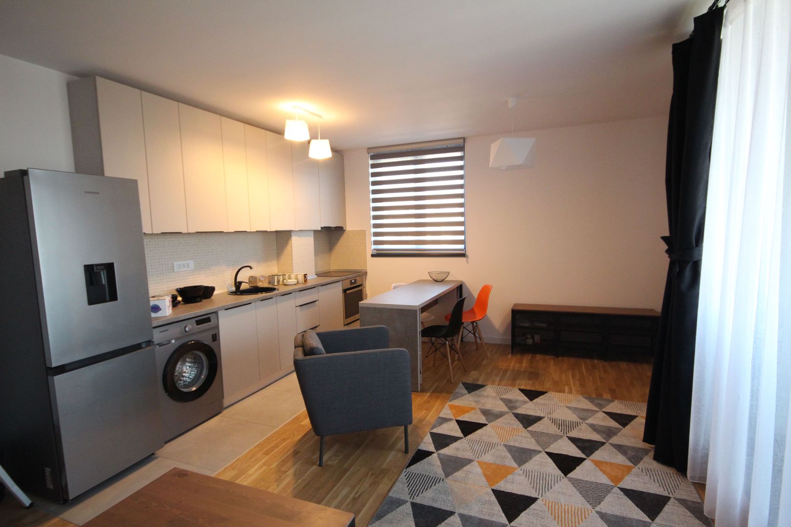 Apartament  inchiriere la ISHO - Poză 2