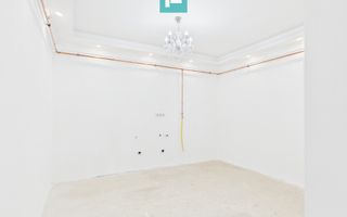 Casă renovată 4 camere si 1452 mp teren în Bătania - Poză 3