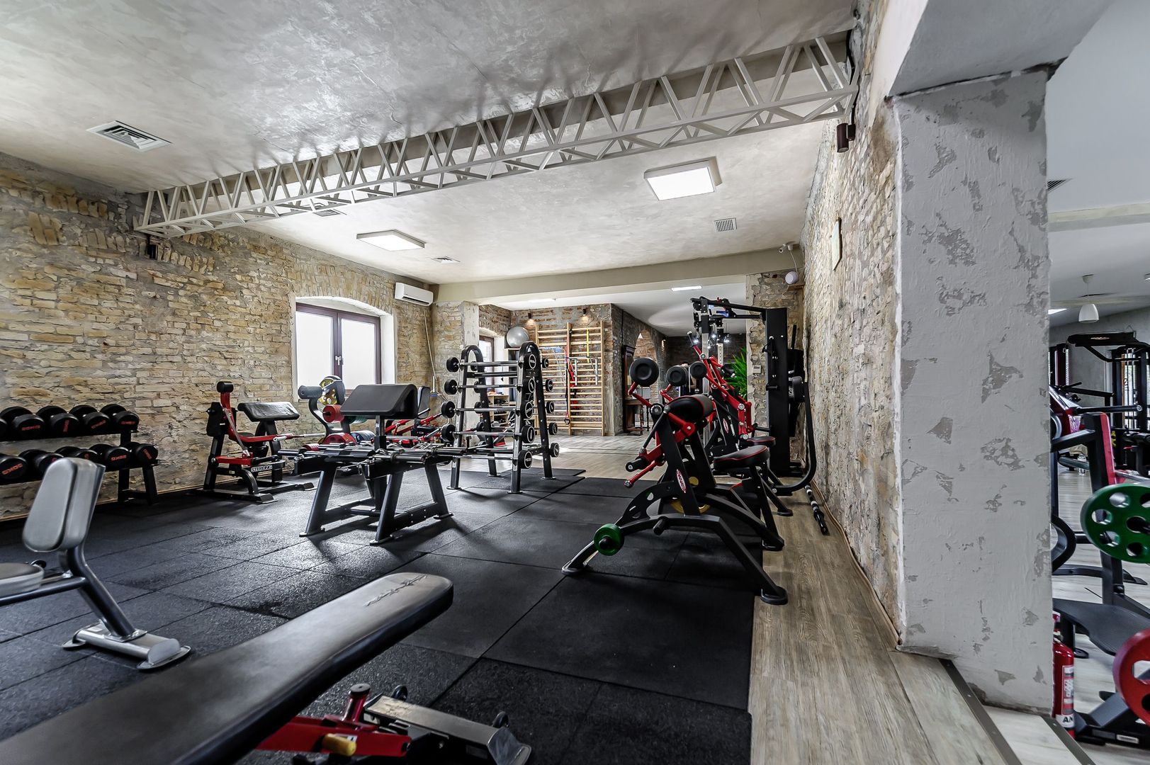 Sala de sport Chisineu Cris - Poză 1