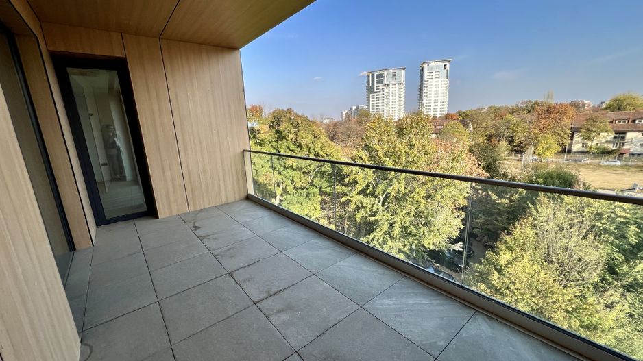 APARTAMENT DEOSEBIT CU 3 CAMERE LA VANZARE CU VEDERE LA LAC - Poză 16