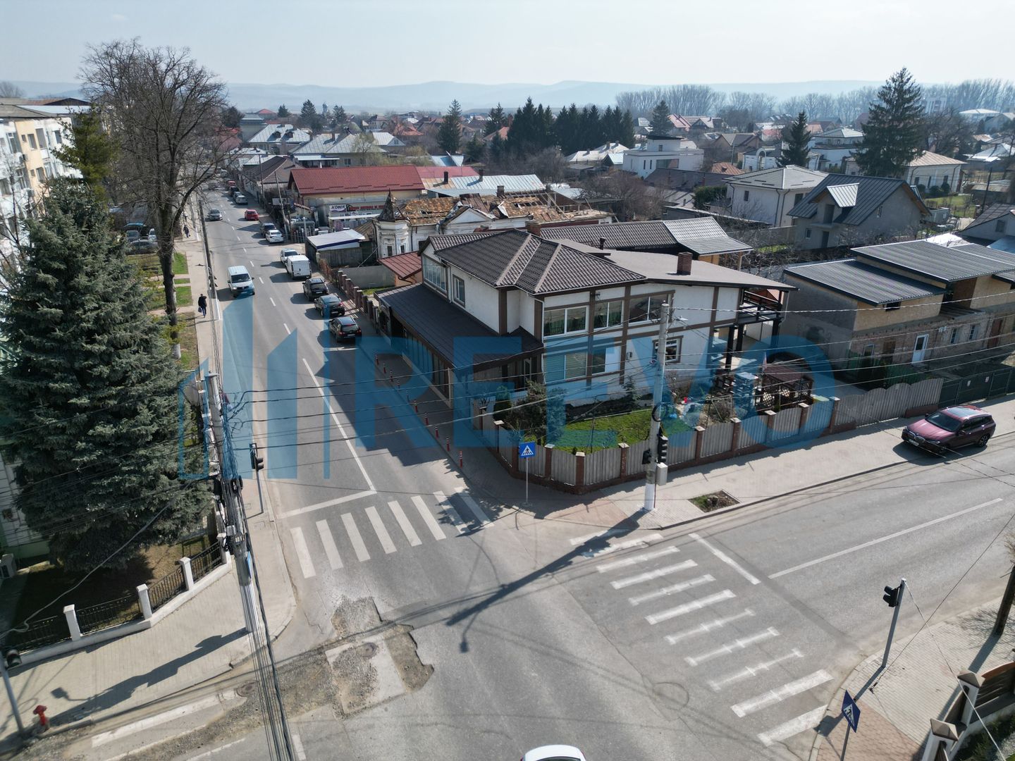 Clădire și teren de investiție, central Roman - Poză 73