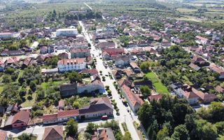 Casa vacanta,investitie  in Gurahont cu teren generos - Poză 21