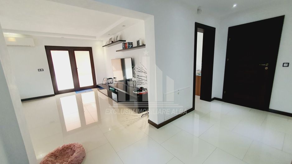 Casa individuala de vanzare, Ultrafinisata - Poză 3