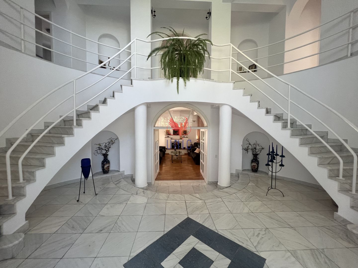 Vila Brazda lui Novac zona Paltinis - Poză 2