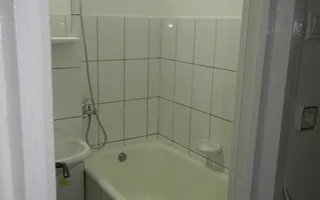 Garsoniera Astra ,zona de case liniștită . - Poză 11