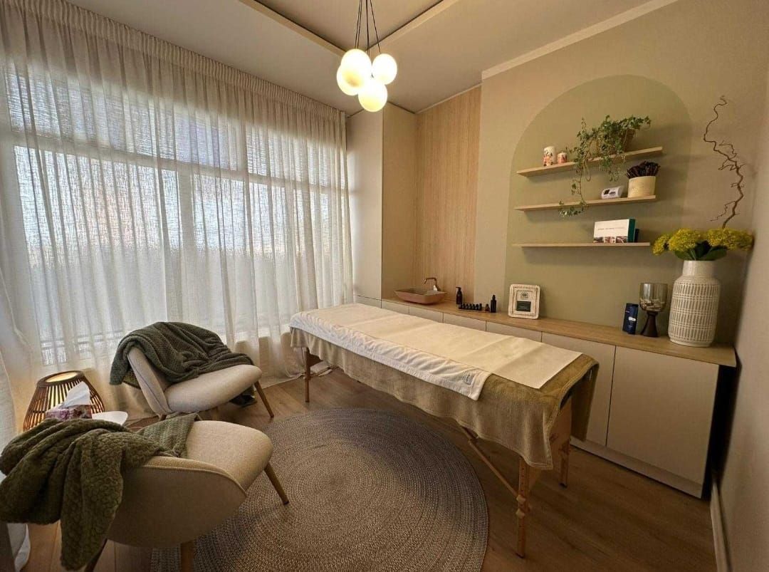 Inchiriez camera masaj sau terapii diverse intr-un centru holistic - Poză 1