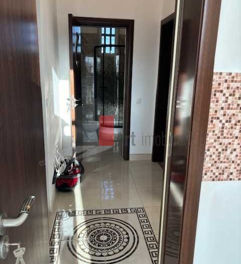 Apartament 2 camere Baba Novac 44 mp 2 boxe si gradina proprie - Poză 1