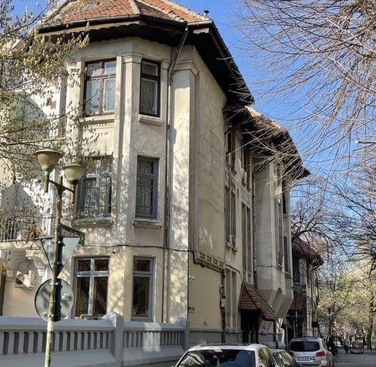 Apartament in vila / 4 camere decomandat / Gradina Icoanei / Dacia - Poză 1