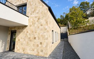 Casa individuala 6 camere, 5 bai, terasa la etaj, curte, P+ET+POD - Poză 4