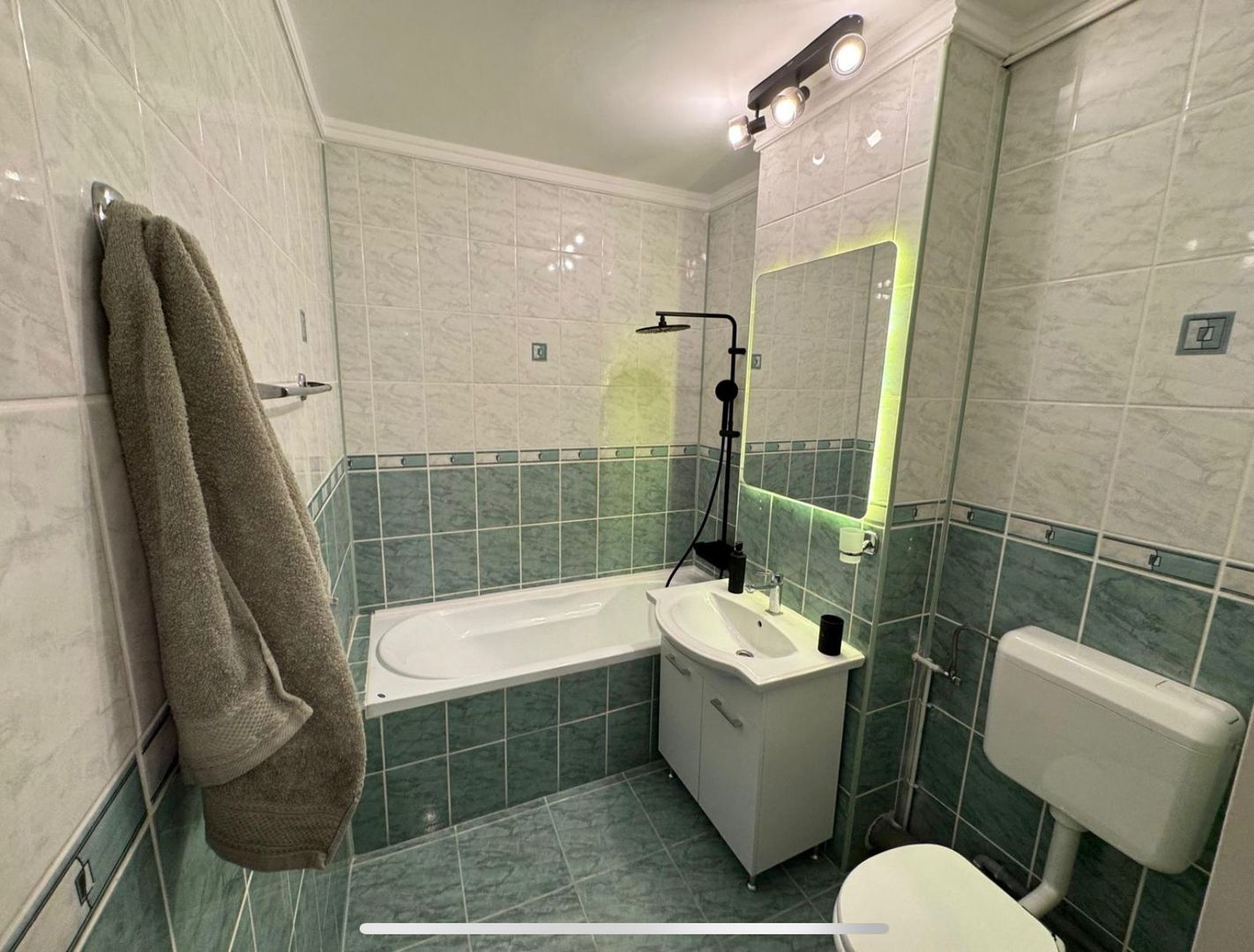 3 Camere Dristor Cu Parcare - Poză 15