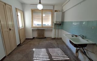 Apartament 3 camere | Etaj 1 | Zona Micro 16 - Poză 9