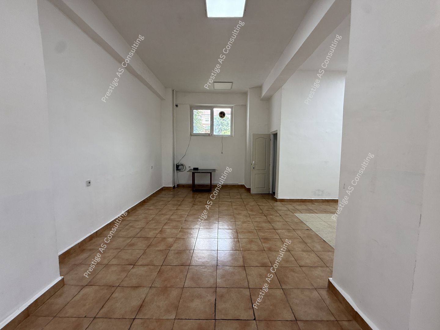 Spatiu comercial Parter cu Vad comercial | 80mp Soarelui-Uranus Plaza - Poză 6