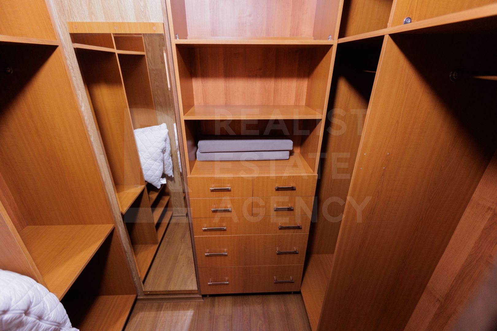 Chirie, apartament cu 4 camere, str. Petru Movilă, sectorul Centru - Poză 16