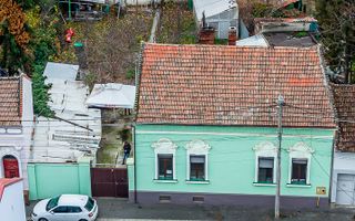 Casă solidă din cărămidă lângă Malul Mureșului cu 750 mp de teren - Poză 1