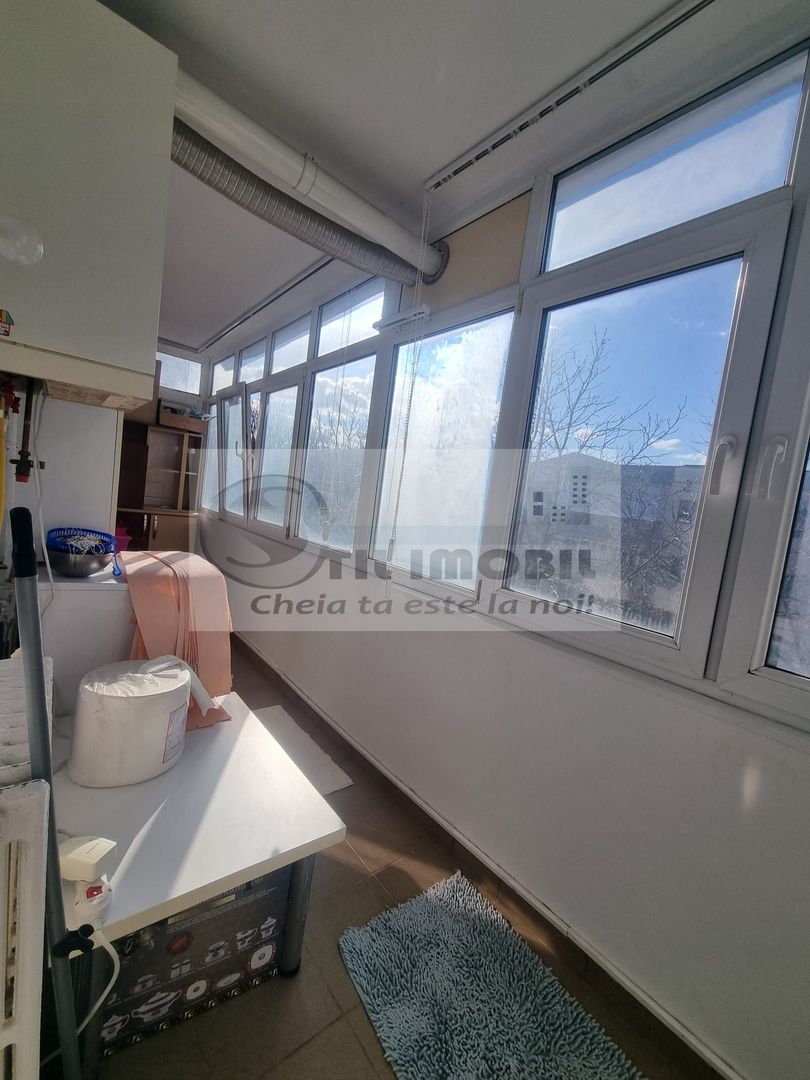 Apartament cu 3 cam, dec, 75 mp, 2 bai, balcon, Nicolina - 135000 euro - Poză 10
