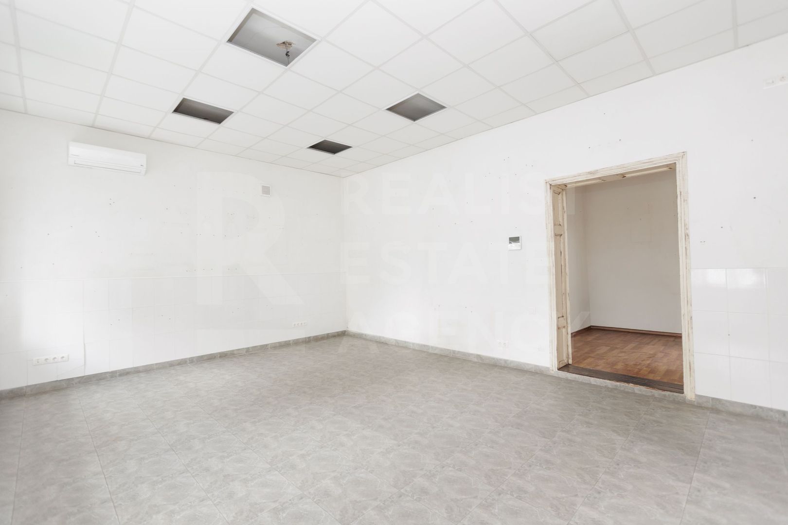 Chirie, spațiu comercial 59,2 mp, str. București, Centru - Poză 5