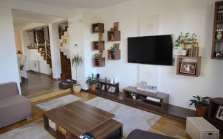 Casă / Vilă cu 5 camere de vânzare în zona Dumbravita - Poză 1