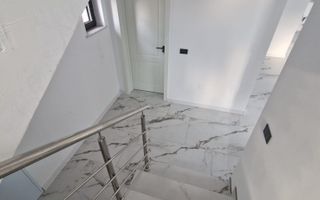 Casă modernă de lux – 4 camere, teren 373 mp, curte amenajată - Poză 9