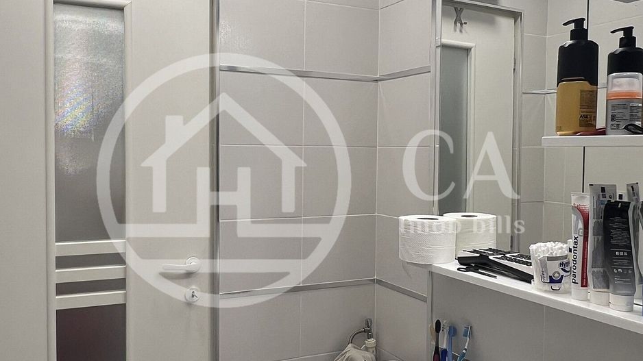 Apartament cu 2 camere de vanzare Rogerius Oradea - Poză 12