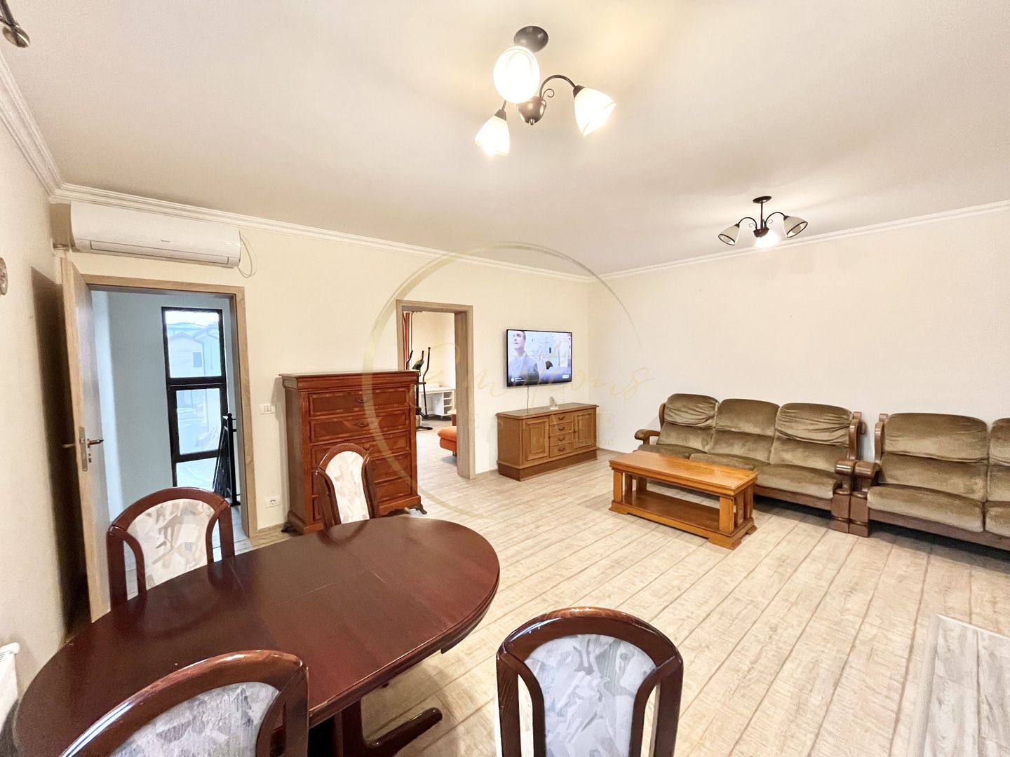 OCAZIE | Apartament 3 camere - super spațios - pet friendly - 72 mp - Poză 2