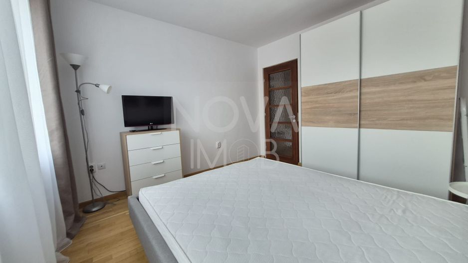 Apartament 3 camere,  Zona Centrala - Bulevardul Milea - Poză 3