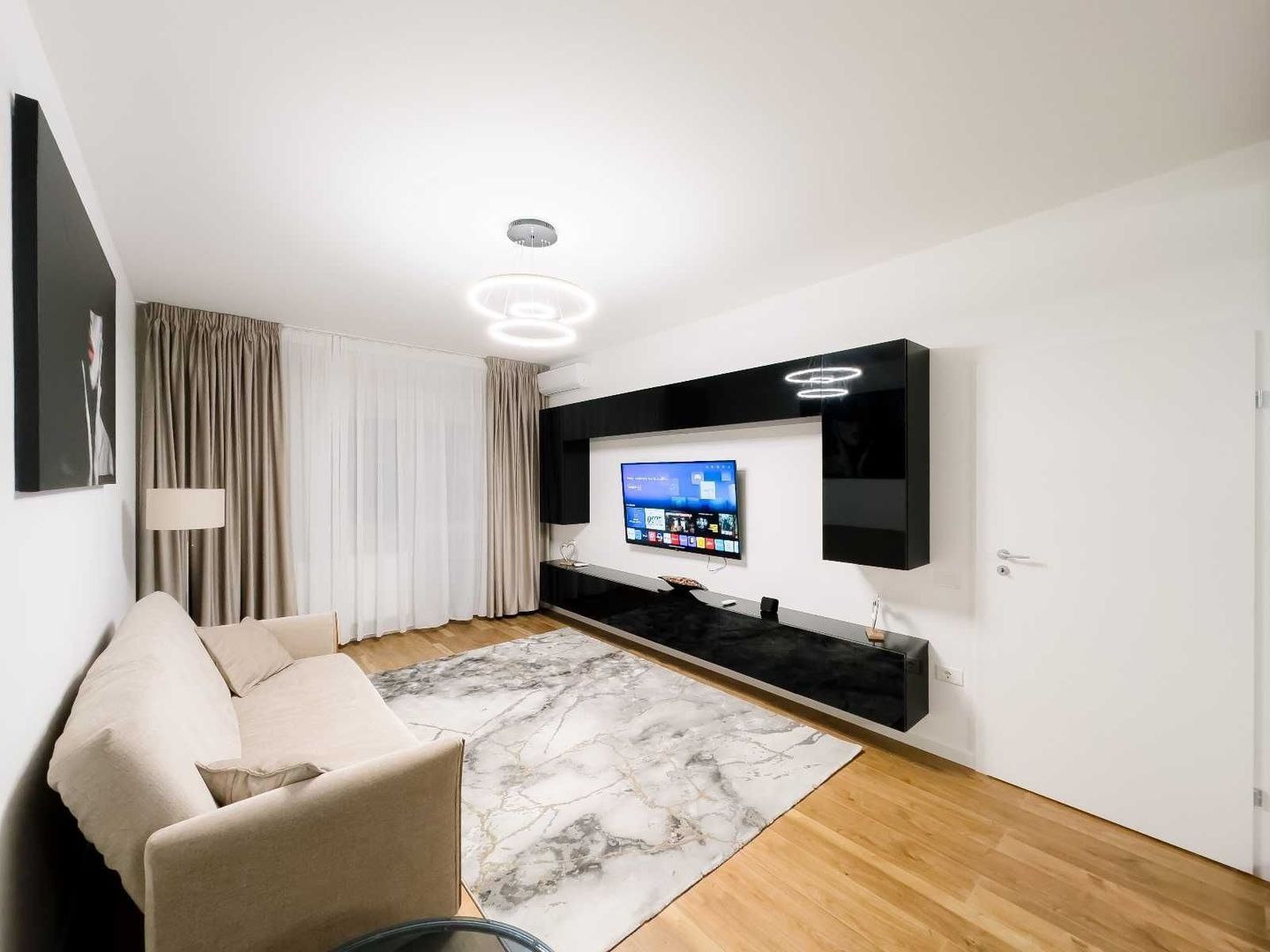 Apartament 2 camere - Grand Kristal, prima inchiriere - Poză 1