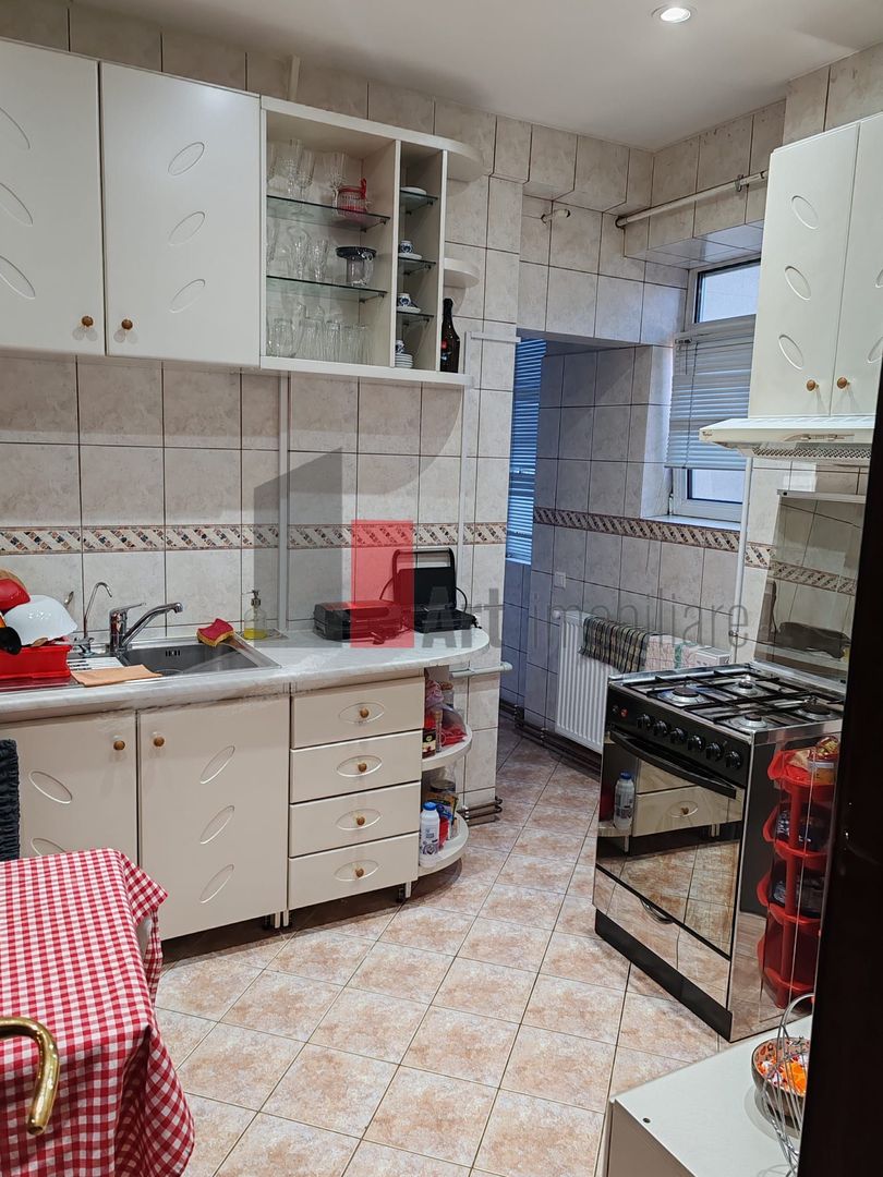 Apartament 4 camere cu centrală - Vasile Lascar - Poză 11
