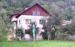 CASĂ 6 CAMERE TEREN 5736 MP LEREȘTI VOINEȘTI ARGEȘ