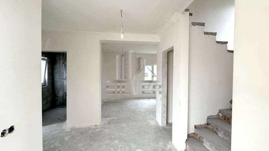 Casa  individuala cu teren de 472 mp in zona centrala. - Poză 11