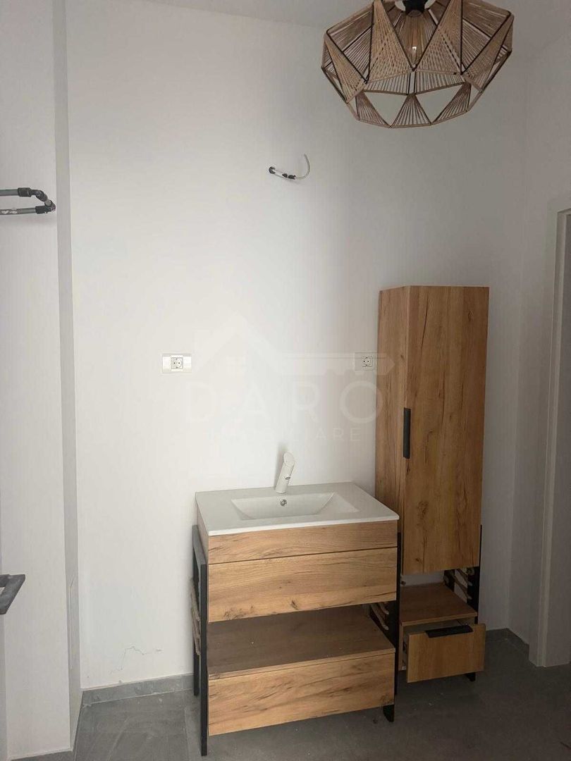 Cladire birouri / clinica medicala - Poză 8