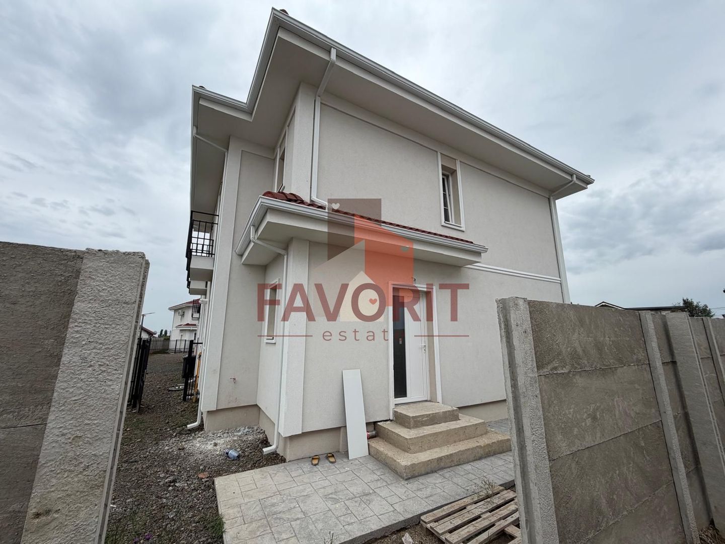 Duplex in Sanandrei | Toate utilitatile | 2 bai | Poarta acces auto | - Poză 2