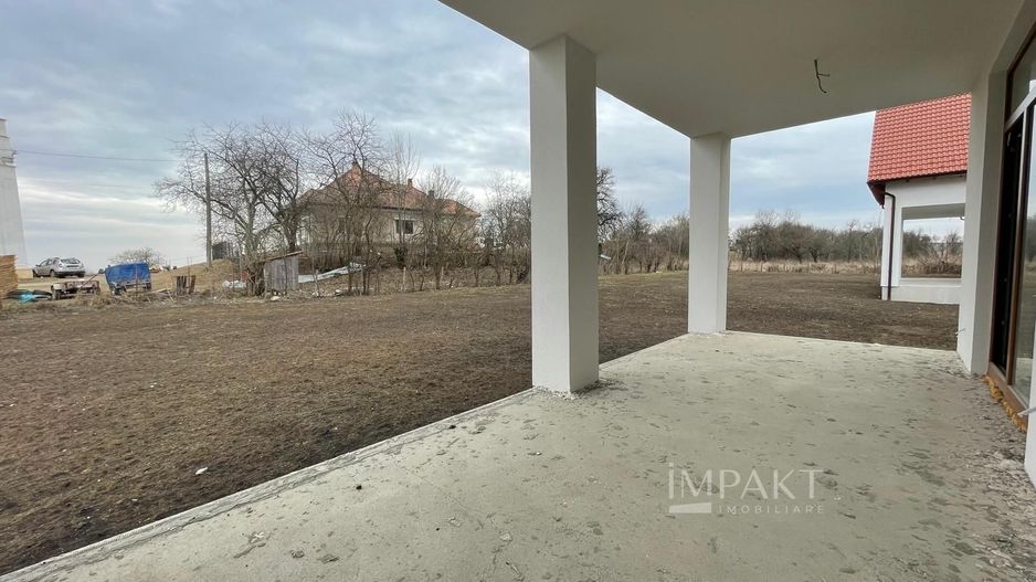 Casa spatioasa cu 1000 mp teren in Aiton - Poză 11